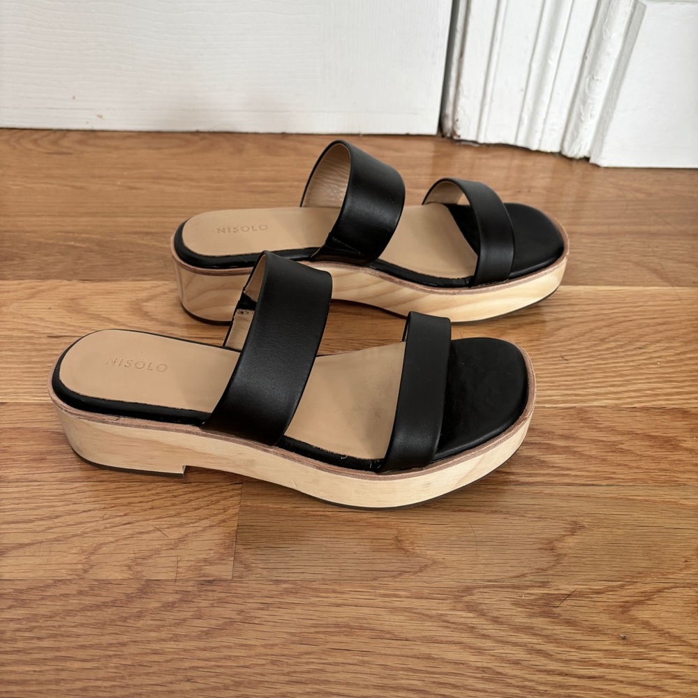 Nisolo Ellie All Day Black Leather Platform Clogs
